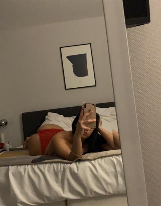 Seksi escort Homaila