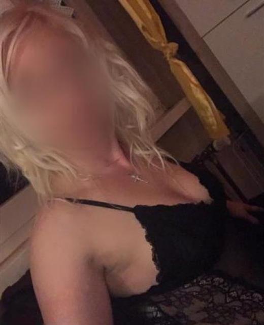 Aşk dolu escort Kheeysaro